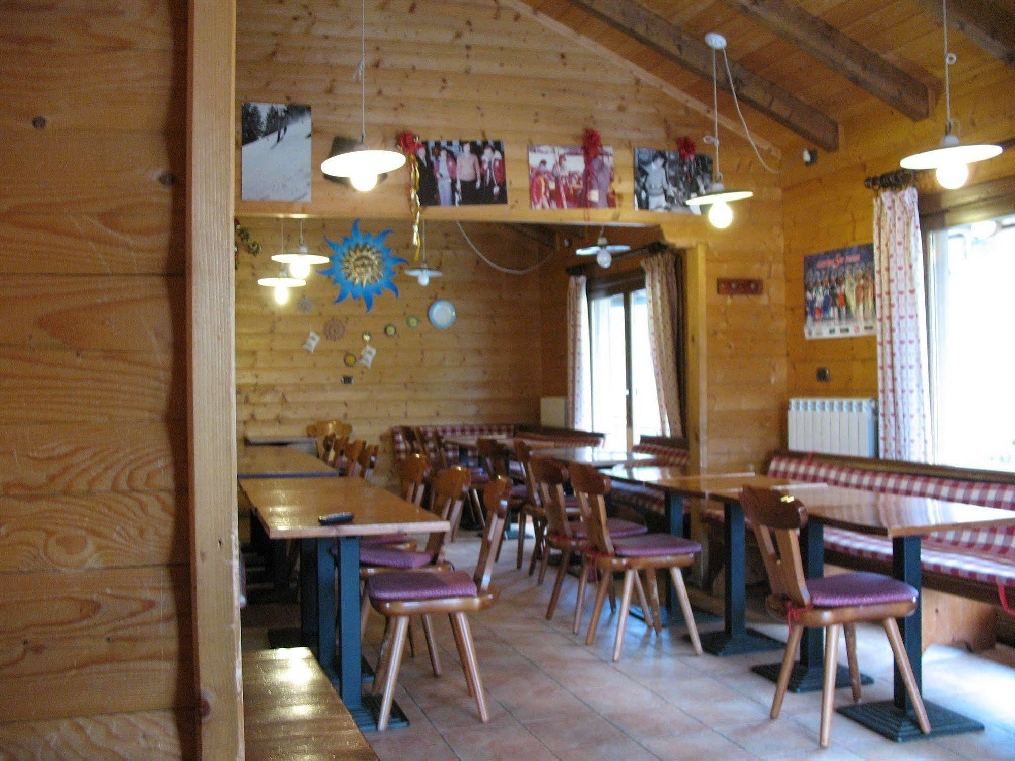 Restaurant Hotel Chalet Del Sole Oulx Exteriér fotografie